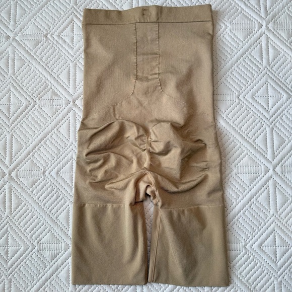 SPANX High Waist Mid Thigh Shapewear Shorts Size M - Picture 5 of 7
